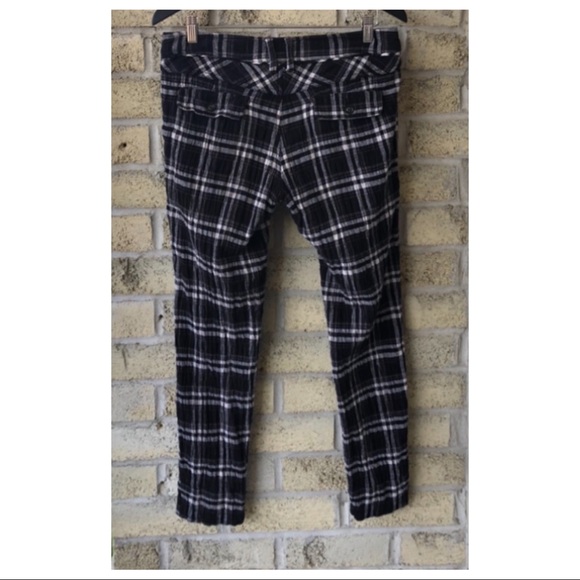 🦋Free People • Crinkle Plaid Pegged Pants - Picture 5 of 12
